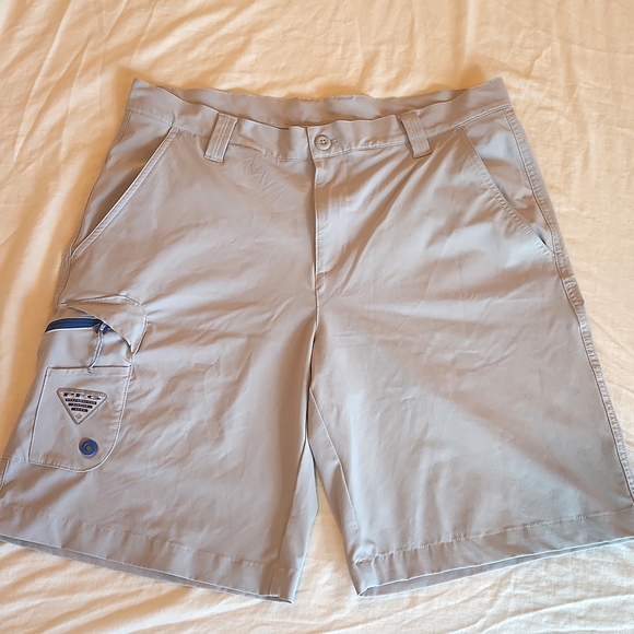 Columbia omni-shield fishing shorts - Picture 1 of 3